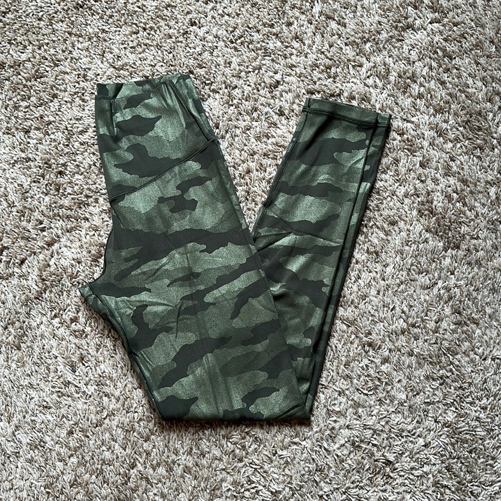 COPY - Offline by Aerie shimmer camo leggings